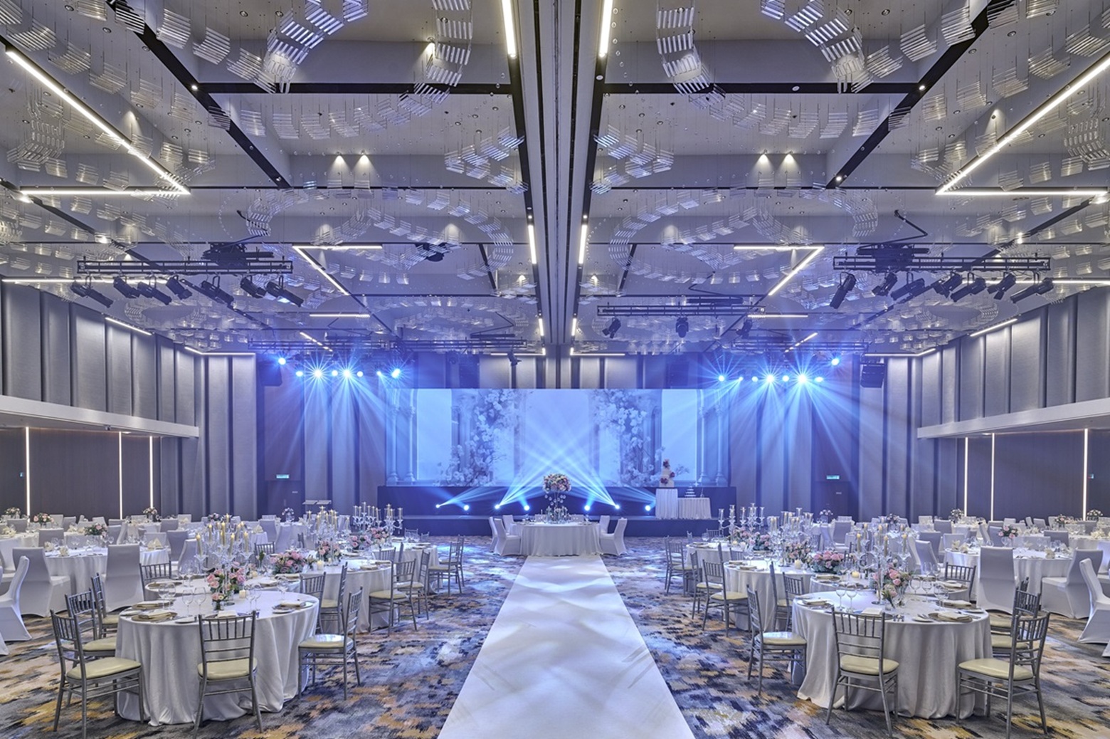 Weddings At Renaissance Kuala Lumpur Hotel & Convention Centre | Blog |  Bridepay